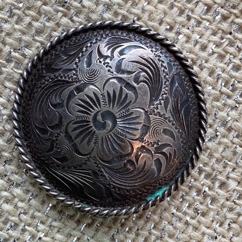 🗝️  Vintage Sterling Silver ENGRAVED SPHERE BROOCH EVC